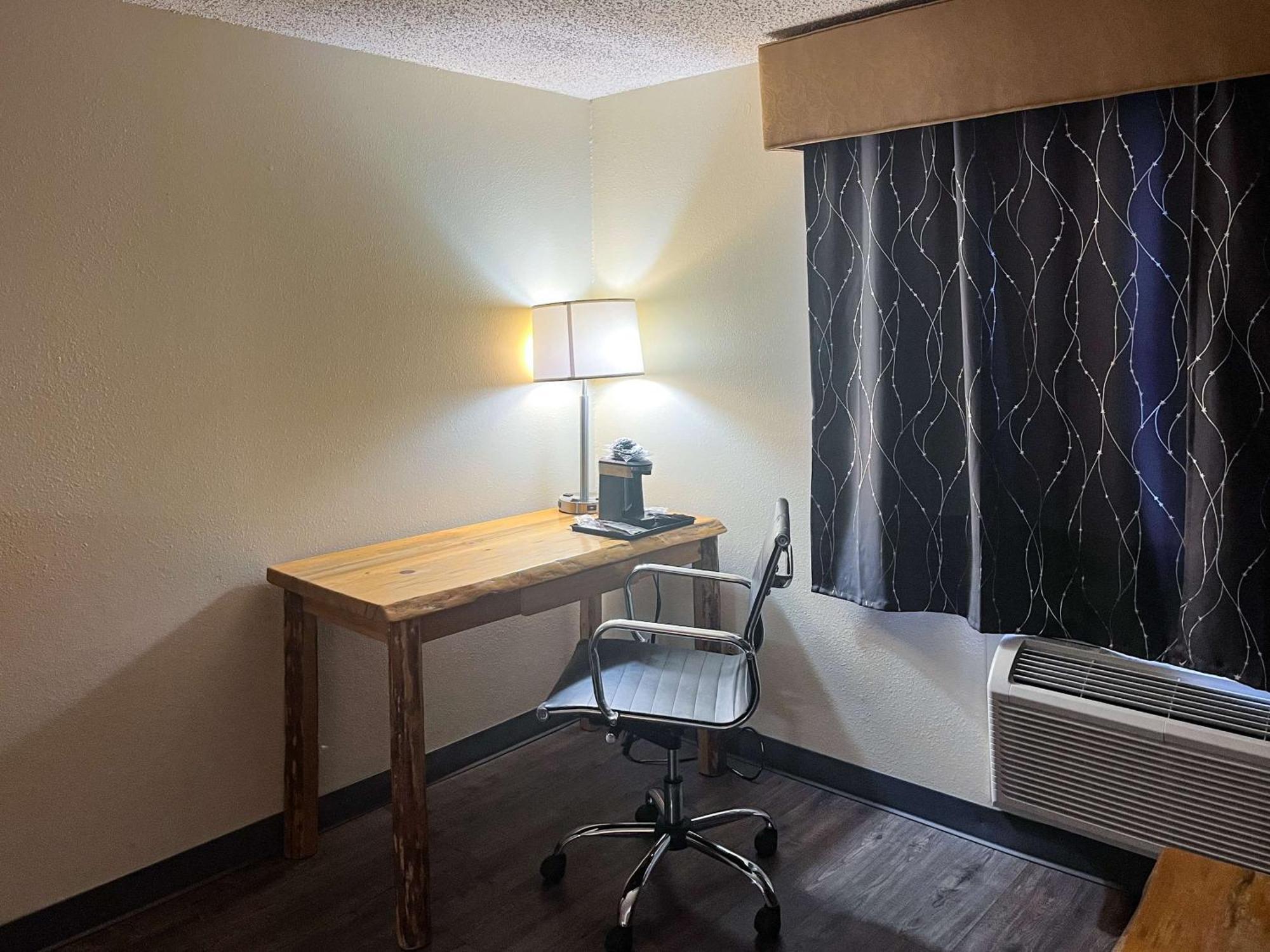 Studio 6 Suites Butte Mt I-90 I-15 Eksteriør bilde